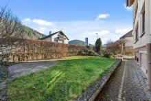 Gr�nfl�che Wohnhaus mit 4 Einheiten | Eigennutzung, Familie & Vermietung kombinieren | Attraktive Lage