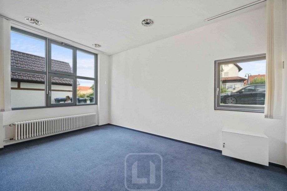 B�ro 2 | Freundlich und hell B�rofl�che Deckenpfronn