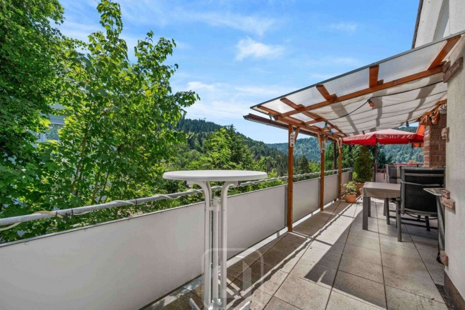 Ger�umiger Balkon Mehrfamilienhaus Bad Liebenzell
