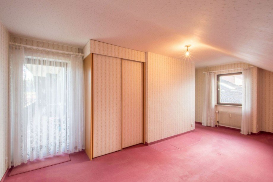 Schlafzimmer mit Balkonzugang Maisonettewohnung Nufringen