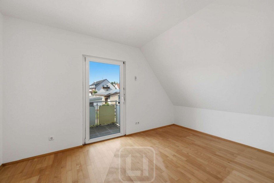 Schlaf-/Kinderzimmer | Balkon Doppelhaush�lfte Heimsheim