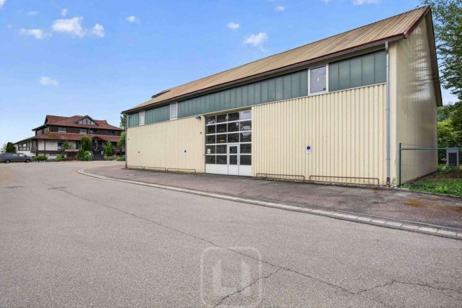 Stra�enansicht Lager Renningen