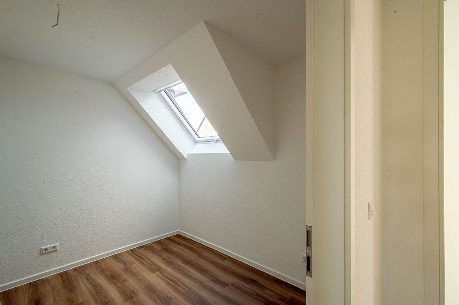 Kleineres Zimmer, evtl. B�ro Maisonettewohnung Althengstett