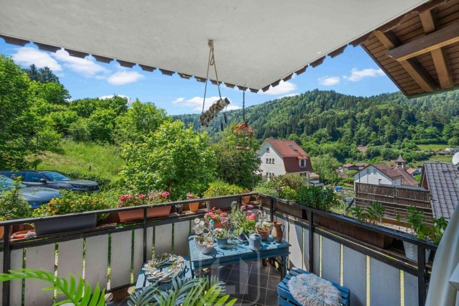 Blick in die Natur Mehrfamilienhaus Calw
