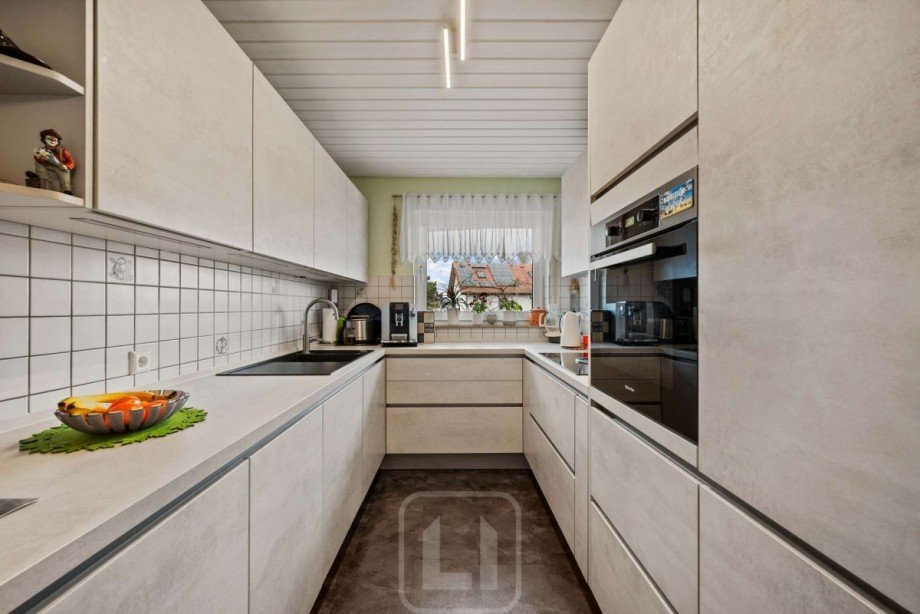 K�che mit Fenster Wohnung Althengstett