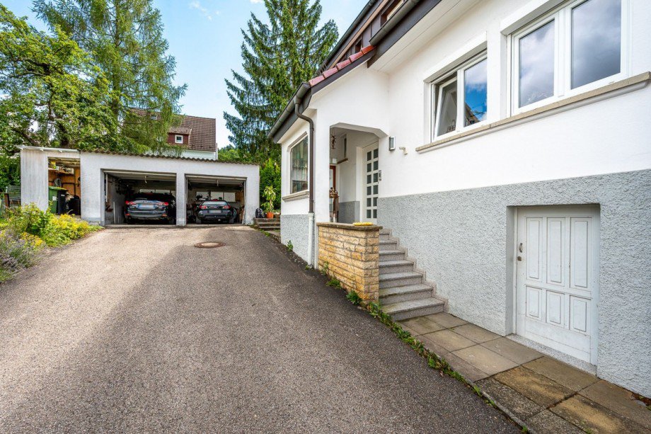 Zufahrt Doppelgarage Einfamilienhaus Althengstett