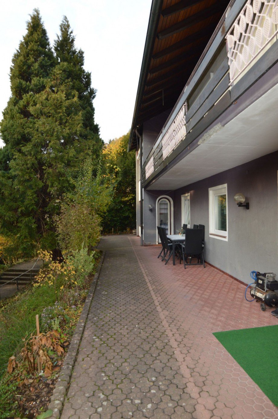 Westansicht Mehrfamilienhaus Hirsau