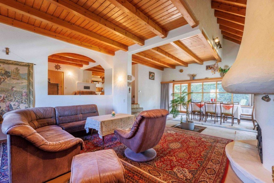 Gro�z�giger Wohn- | Essbereich Einfamilienhaus Tiefenbronn