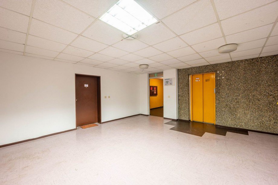 Aufzugsbereich 19. Etage Etagenwohnung Ludwigshafen am Rhein