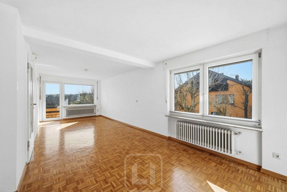 Lichtdurchflutet Zweifamilienhaus Altensteig