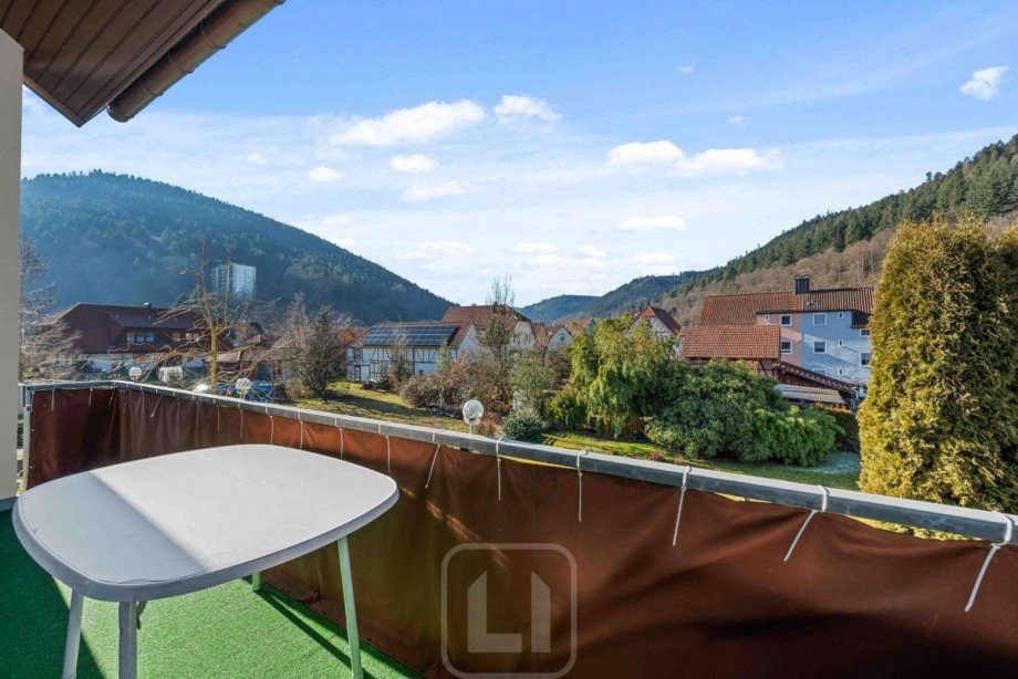 1. OG | Loggia & Aussicht Mehrfamilienhaus Bad Wildbad
