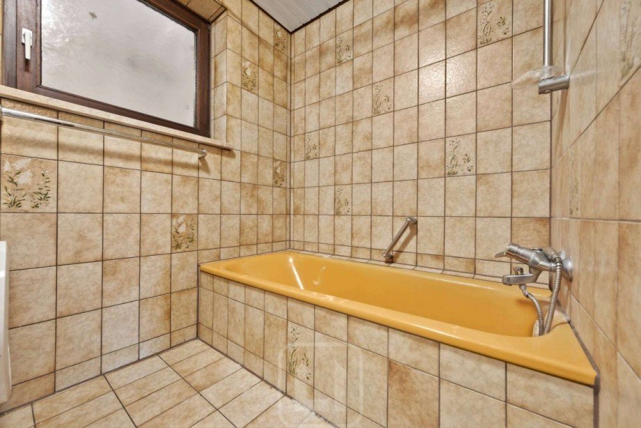 Badezimmer mit Badewanne Etagenwohnung Bad Teinach