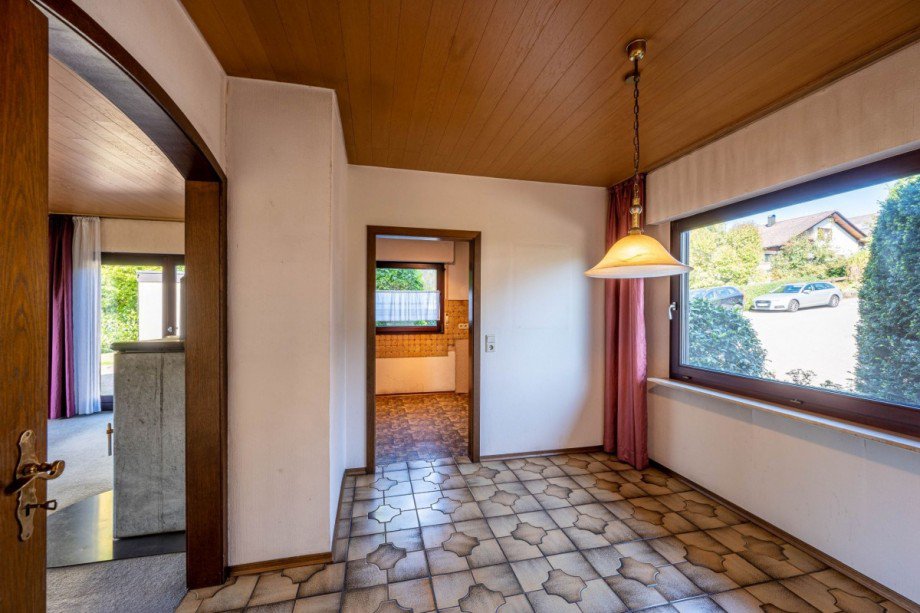 Essbereich mit Blick ins Wohnzimmer und die K�che Einfamilienhaus Ebhausen