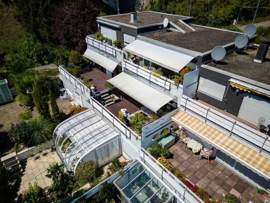 Ein Blick auf beide Terrassen Etagenwohnung Stuttgart