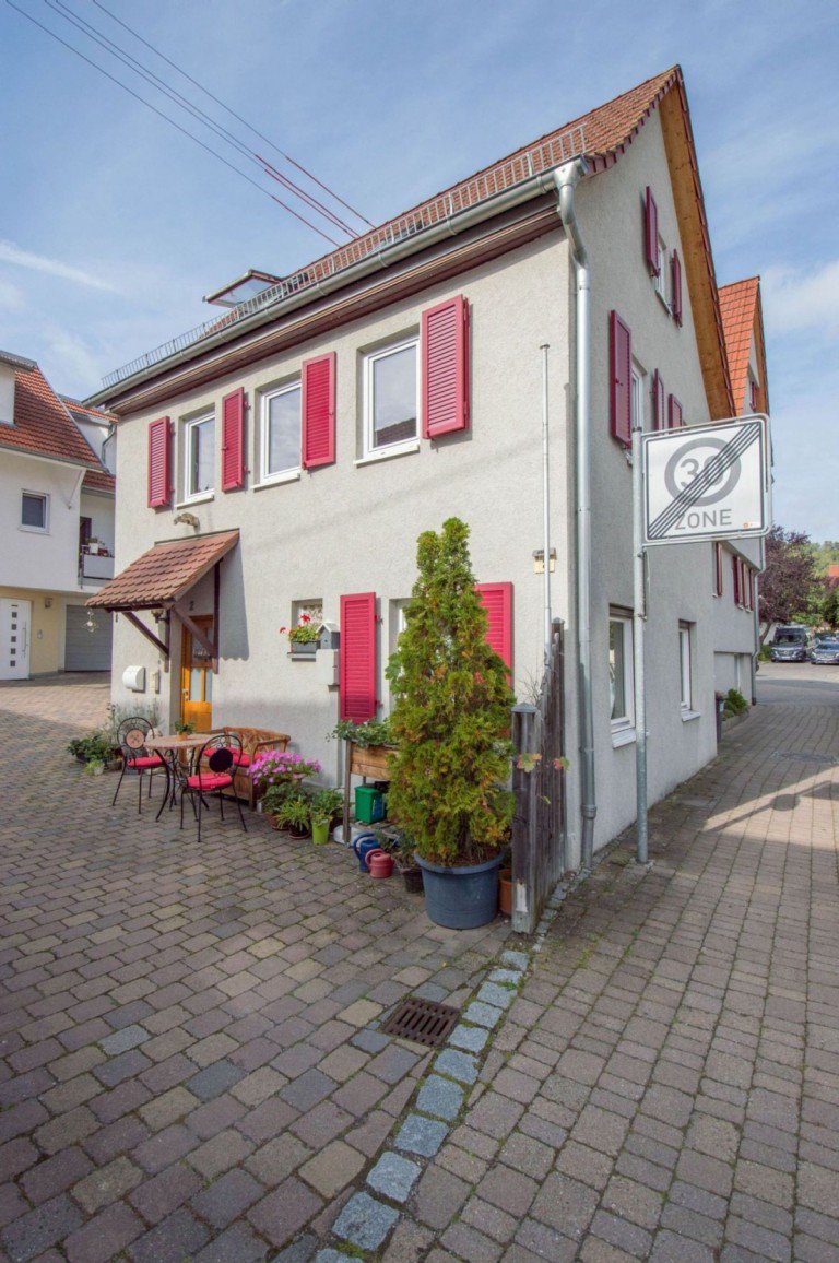Ostansicht Simmozheim Einfamilienhaus Modernisierter Altbau im charmanten Ortskern von Simmozheim