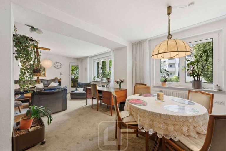 Gro�z�gig und offen Stuttgart Wohnung Lichtdurchflutete 3,5 Zimmer-Wohnung | 2 Balkone | Zentrumsnah und dennoch im Gr�nen