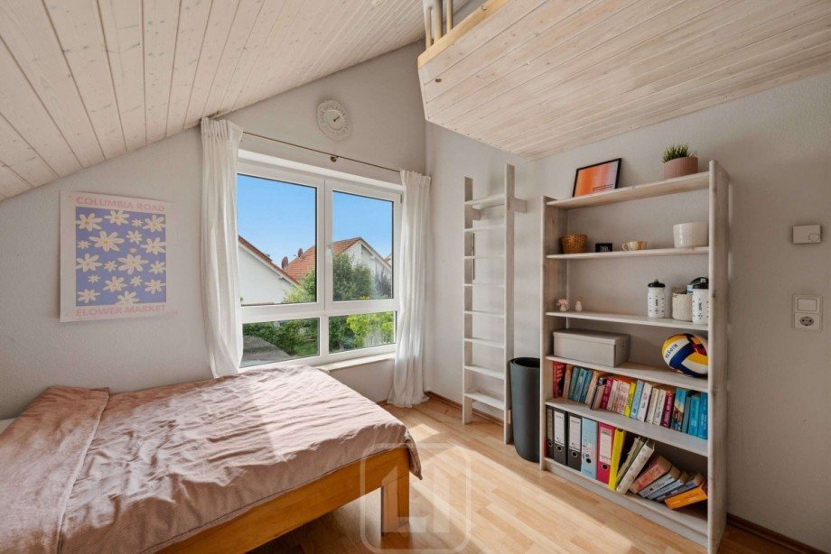 Zimmer 2 | Schlafgalerie Einfamilienhaus G�ufelden