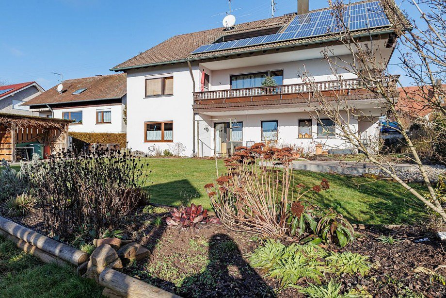 S�d-Ansicht Garten Mehrfamilienhaus Wildberg-Sch�nbronn