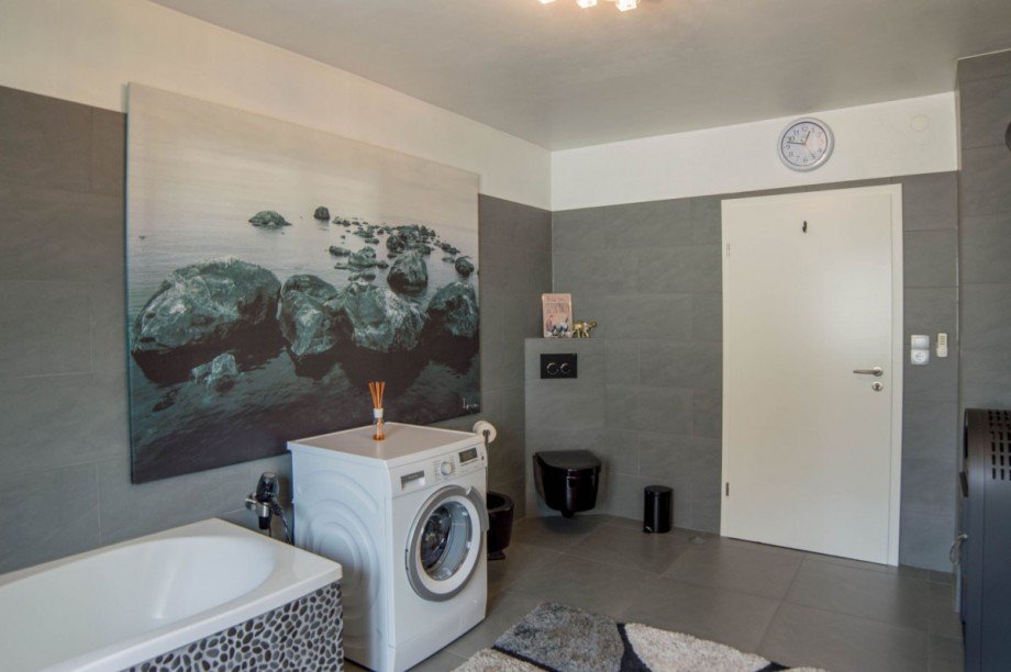 ...Wannen-Duschkombination Doppelhaush�lfte Calw