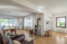 ...vor dem Kaminofen Wohnen wo andere Urlaub machen | Wohnhaus mit gro�em Garten in einmaliger Waldrandlage