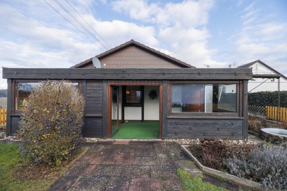 S�dwestansicht Pergola Einfamilienhaus Althengstett-Ottenbronn