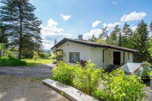 S�dostansicht Wohnen wo andere Urlaub machen | Wohnhaus mit gro�em Garten in einmaliger Waldrandlage
