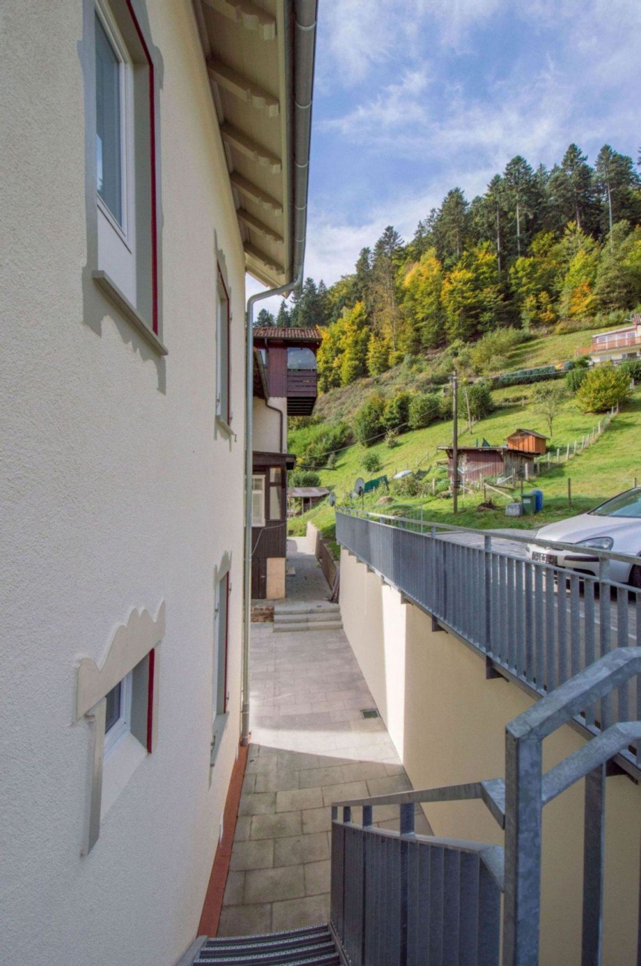 Treppe z. Hauseingang West Etagenwohnung Calw