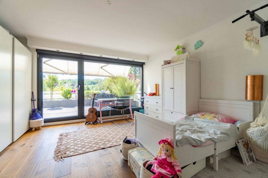 ...Ausgang zur oberen Terrasse mit... Etagenwohnung Stuttgart