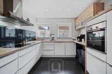 Modernste K�chenger�te Modernisiertes Mehrgenerationenhaus mit ELW | 231 m� Wohnfl�che | 827 m� Grundst�ck