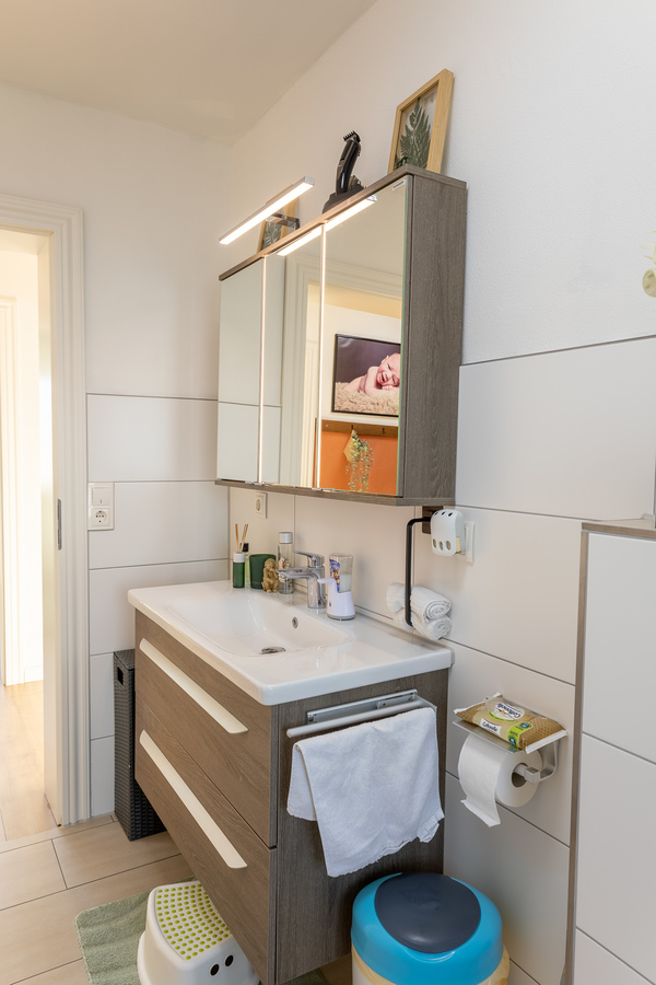 Badezimmer | Eingangsbereich Erdgeschosswohnung Jettingen