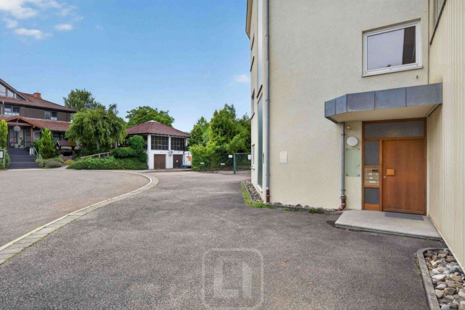 Eingang B�ro-/Wohnbereich Lager Renningen