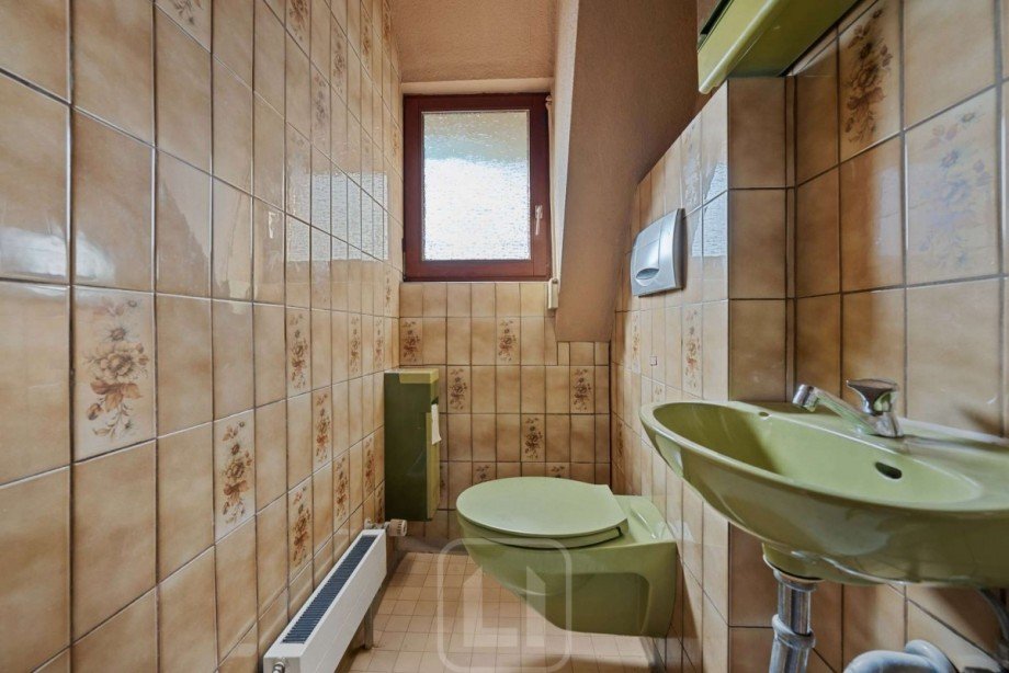 G�ste-WC Doppelhaush�lfte B�blingen