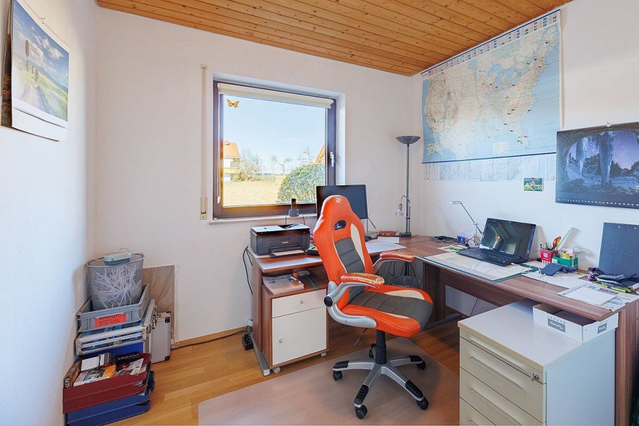 Arbeits- Kinderzimmer Mehrfamilienhaus Wildberg-Sch�nbronn