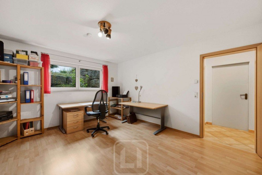 Schlafzimmer 1 Einfamilienhaus G�ufelden