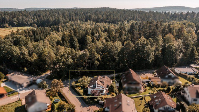 Waldrandlage Althengstett Einfamilienhaus Ansprechendes Einfamilienhaus in gefragter Ortsrandlage | Eckgrundst�ck und Doppelgarage