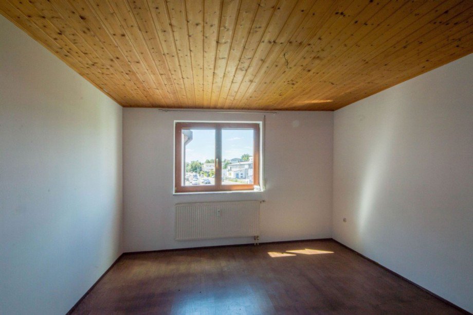 3. Schlafraum Mehrfamilienhaus Neuhausen