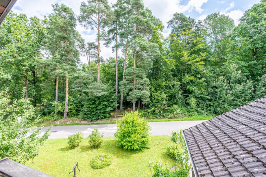 ...einem Traumhaften Ausblick in den angrenzenden Wald Einfamilienhaus Althengstett