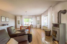 ...Platz u. Sitzgelegenheit... Wohnen wo andere Urlaub machen | Wohnhaus mit gro�em Garten in einmaliger Waldrandlage