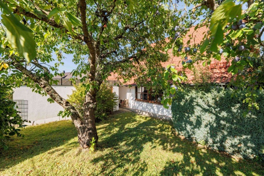 Garten Ansicht 2 Einfamilienhaus Tiefenbronn