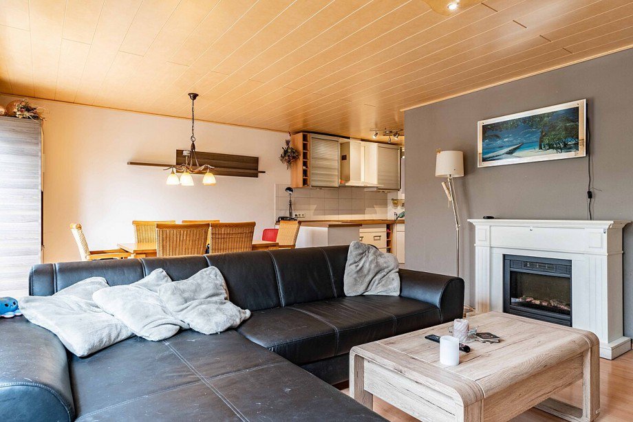 Wohnbereich mit Platz f�r gro�e Couch... Maisonettewohnung Magstadt