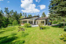 S�dwestansicht/Garten Wohnen wo andere Urlaub machen | Wohnhaus mit gro�em Garten in einmaliger Waldrandlage