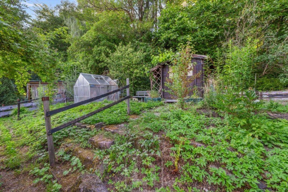 Gartenh�uschen & Gew�chshaus Mehrfamilienhaus Bad Wildbad