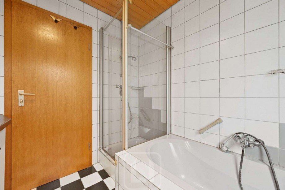 Badewanne | Dusche Etagenwohnung Althengstett