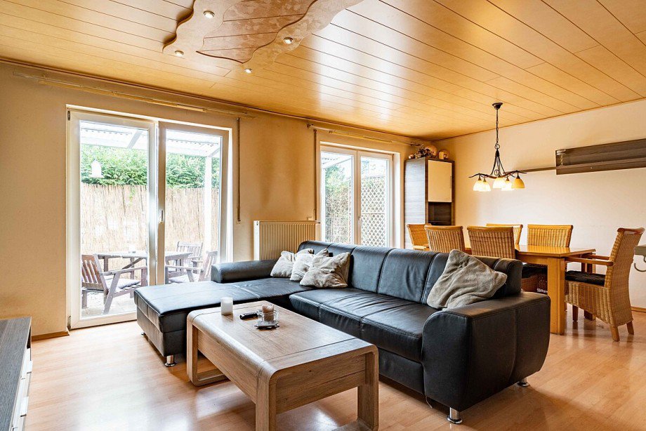 ...Wohnbereich mit anliegende Essbereich mit Zugang... Maisonettewohnung Magstadt