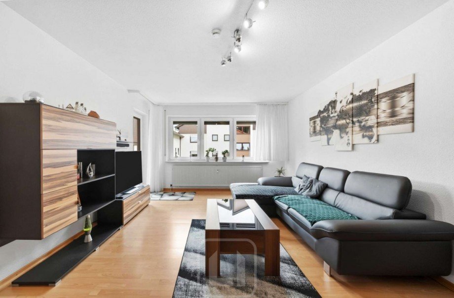 Wohnzimmer mit Balkonzugang Etagenwohnung Unterreichenbach