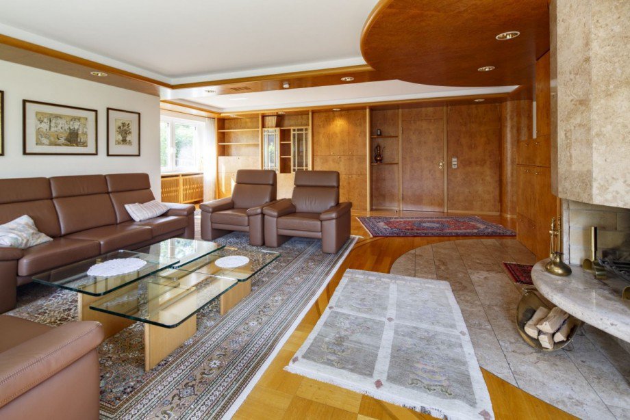 ...offener Kaminanlage und... Zweifamilienhaus Ostelsheim