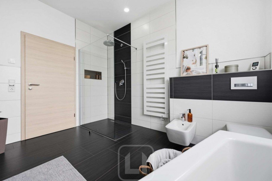 Dusche| WC | Bidet Bungalow M�ssingen