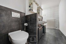 1. OG | G�ste-Badezimmer Exklusive Villa | Park�hnliches Grundst�ck | Wohnkultur auf h�chstem Niveau | Wellnessbereich