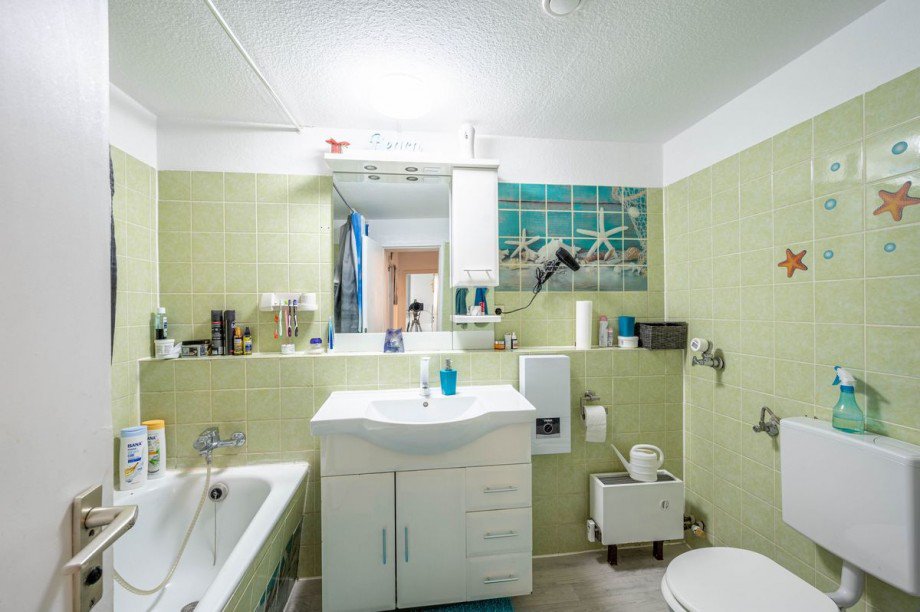 Badezimmer | Badewanne Etagenwohnung Ludwigshafen am Rhein