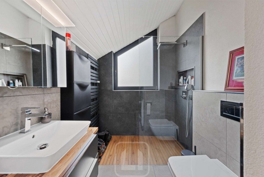 Zweites Tageslichtbad Dachgeschosswohnung Calw